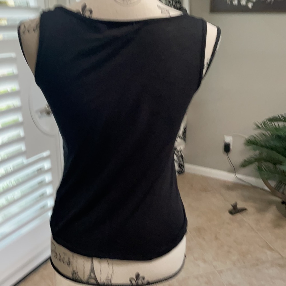 Top - Picture 2 of 3